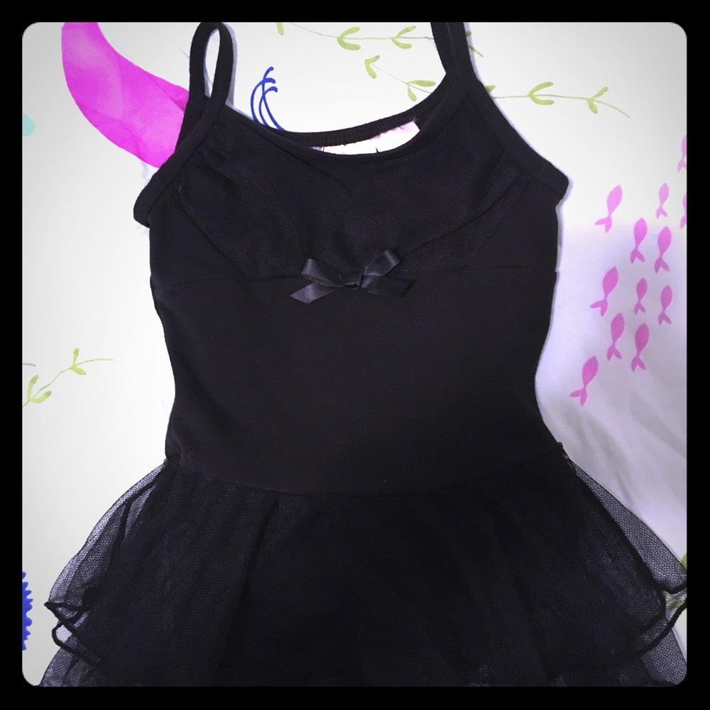 LIKE NEW girls 4/6 leotard